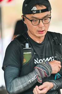 BIB: 
                            <button type="button" onclick="openModal(28105691)" class="btn btn-primary btn-sm float-right btn-popup" data-toggle="modal" data-target=".modal-high-quality">
                        <i class="fas fa-shopping-cart"></i> Add to Cart
                    </button>
                                            <button type="button" onclick="isThisMe(28105691, true)" class="btn btn-success btn-sm float-right btn-popup btn-isme hidden" data-toggle="tooltip" data-placement="bottom" title="นี่คือรูปของคุณใช่ไหม คลิกที่นี่เพื่อเอาเข้าอัลบั้ม">
                        <i class="fas fa-plus"></i> Add to album
                    </button>
                    <button type="button" onclick="isThisMe(28105691, false)" class="btn btn-warning btn-sm float-right btn-popup btn-isnotme hidden">
                        <i class="fas fa-ban"></i> Remove from album
                    </button>